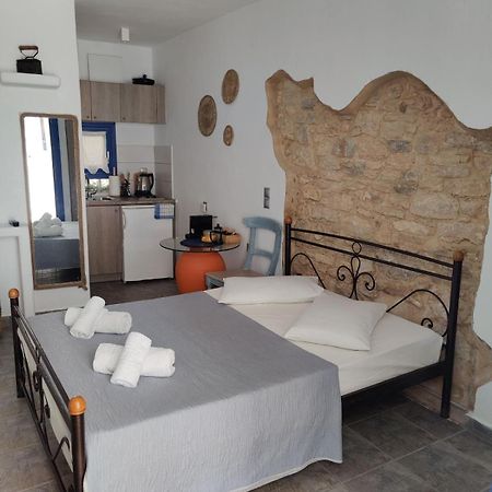 Margarita'S Rooms Folegandros Town Exterior foto