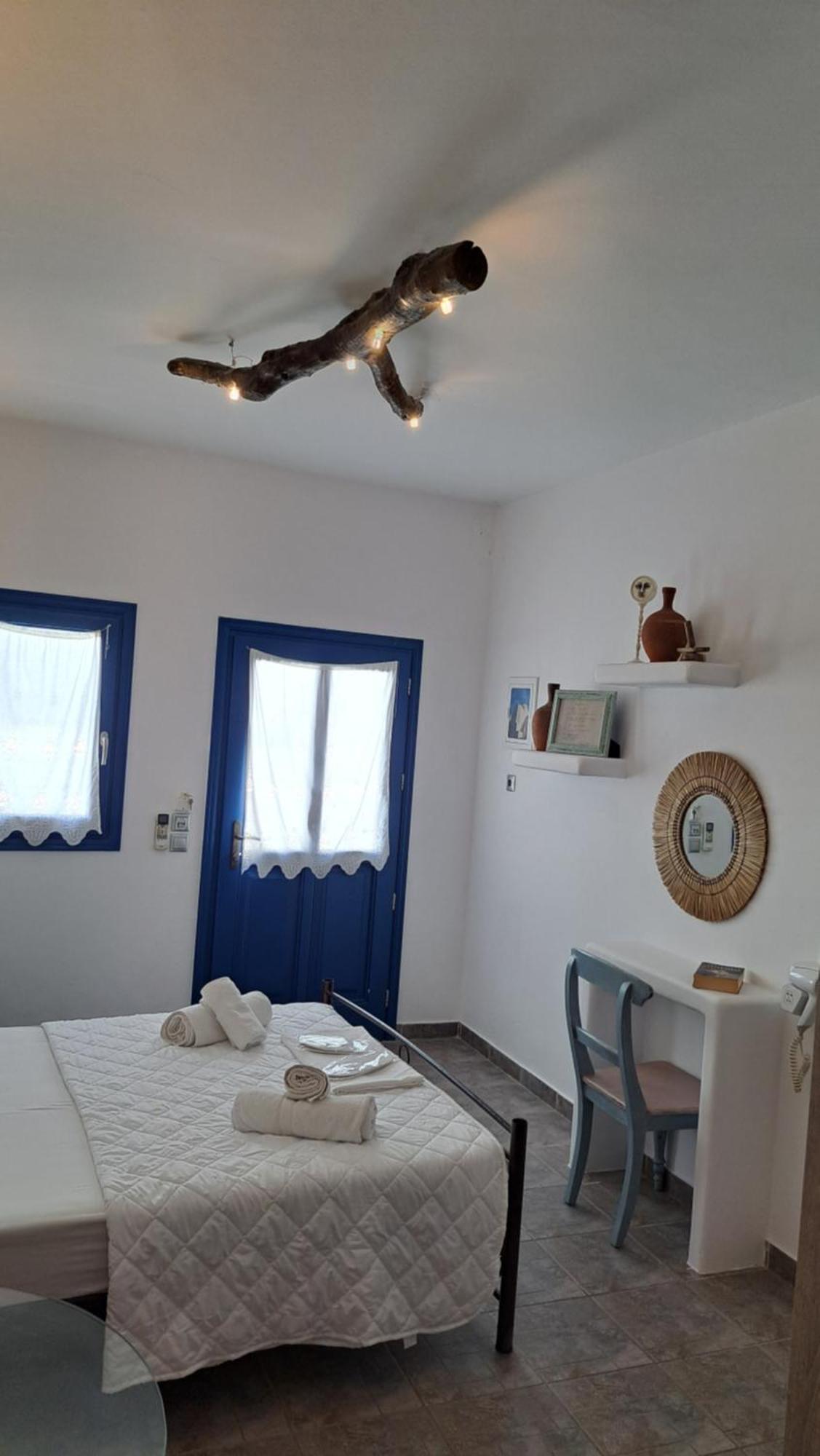 Margarita'S Rooms Folegandros Town Exterior foto