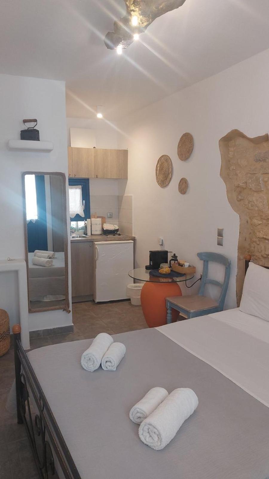 Margarita'S Rooms Folegandros Town Quarto foto